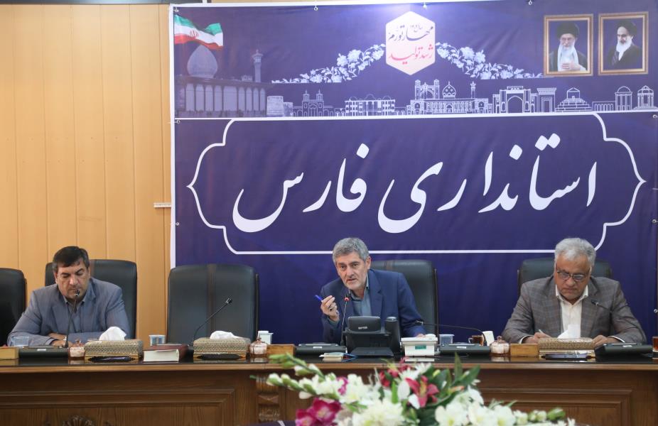 مطالبه استاندار فارس: تسریع در فرآیندهای اداری و عملیاتی پروژه های نهضت ملی مسکن
